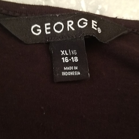 2/$11 🎉Black tiered short sleeve top! Sz XL - Picture 6 of 11